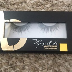 New and Factory Sealed Bonfire Magnetic Lashes with Anchors
